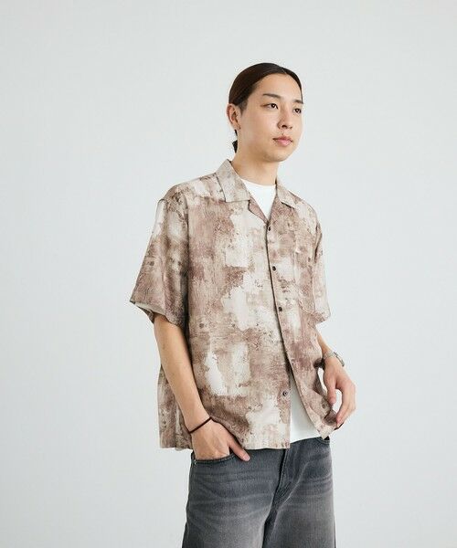 SHIPS / シップス シャツ・ブラウス | City Ambient Products: オープンカラー ウォール プリント シャツ(ライトカーキ)