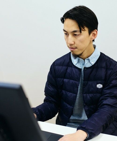 SHIPS / シップス ダウンジャケット・ベスト | 【WEB限定/SHIPS別注】TAION: ロゴワッペン ナイロン クルーネック インナーダウン カーディガン | 詳細19