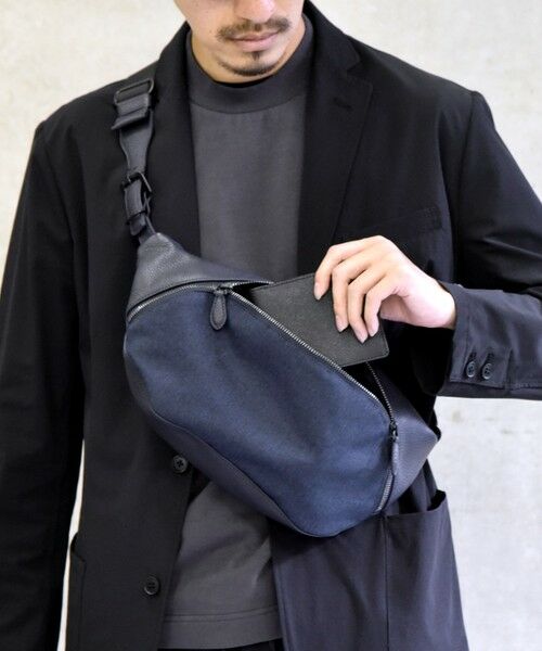 SHIPS / シップス メッセンジャーバッグ・ウエストポーチ | SHIPS: シュリンクレザー × ファブリック コンビ ウエスト バッグ (ボディバッグ) | 詳細3