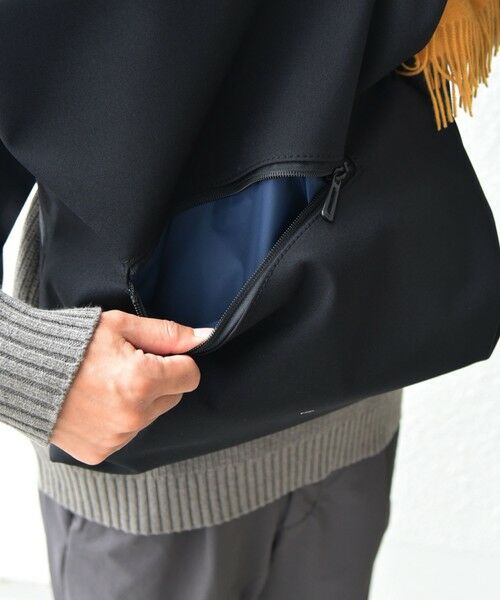 SHIPS / シップス ショルダーバッグ | 【SHIPS any 別注】Filer: 〈撥水加工〉トロピカル ビッグ ショルダーバッグ◇ | 詳細21