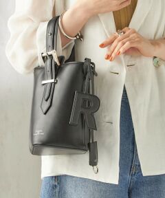 SHIPS / シップス キーホルダー・ストラップ | 《予約》George Cinq:イニシャル チャーム（ブラック）