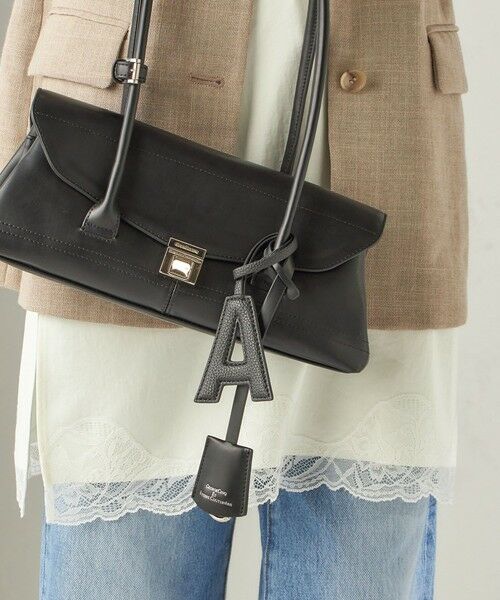 SHIPS / シップス キーホルダー・ストラップ | 《予約》George Cinq:イニシャル チャーム（ブラック） | 詳細1