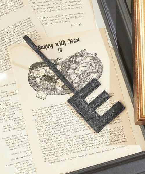 SHIPS / シップス キーホルダー・ストラップ | 《予約》George Cinq:イニシャル チャーム（ブラック）（E）