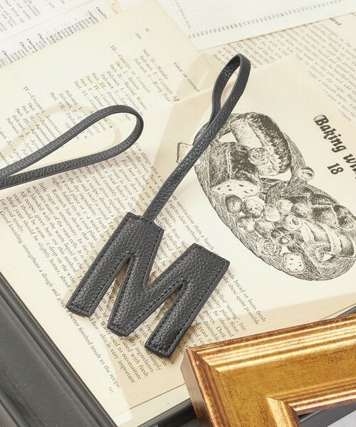 SHIPS / シップス キーホルダー・ストラップ | 《予約》George Cinq:イニシャル チャーム（ブラック） | 詳細25