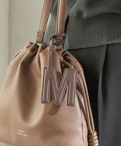 SHIPS / シップス キーホルダー・ストラップ | 《予約》George Cinq:イニシャル チャーム（ブラウン）