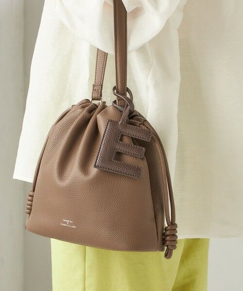 SHIPS / シップス キーホルダー・ストラップ | 《予約》George Cinq:イニシャル チャーム（ブラウン）（E）