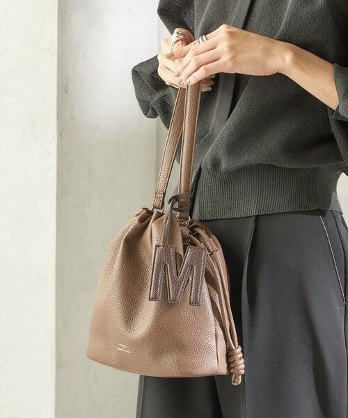 SHIPS / シップス キーホルダー・ストラップ | 《予約》George Cinq:イニシャル チャーム（ブラウン） | 詳細15