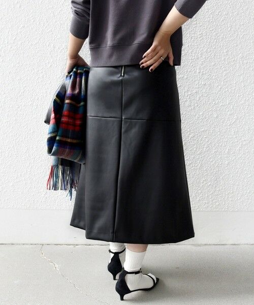 SHIPS / シップス ミニ・ひざ丈スカート | 〈手洗い可能〉合成皮革 ウエスト ゴム スカート | 詳細7