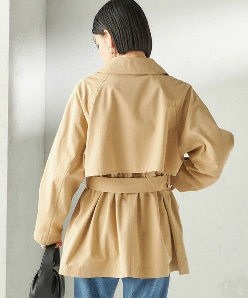 SHIPS / シップス トレンチコート | 《予約》〈撥水加工〉バック ギャザー ドロスト ミディ丈 トレンチ | 詳細10