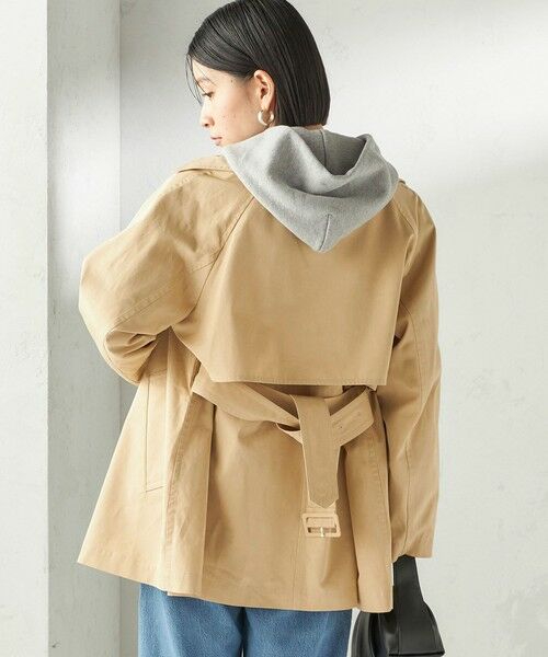 SHIPS / シップス トレンチコート | 《予約》〈撥水加工〉バック ギャザー ドロスト ミディ丈 トレンチ | 詳細16