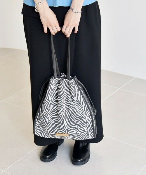 SHIPS / シップス トートバッグ | 《予約》quaranciel: 2way アニマル パイピング 巾着 トートバッグ（A4対応） | 詳細3