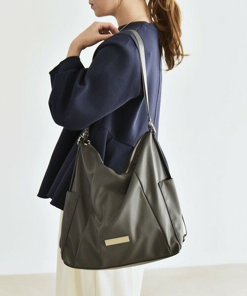 SHIPS / シップス トートバッグ | 《予約》quaranciel: 3way ポケット ジップ トート（A4対応）（チャコールグレー）