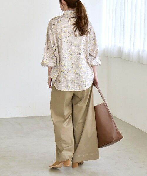 SHIPS / シップス シャツ・ブラウス | 《予約》quaranciel:〈洗濯機可能〉ドット フラワープリント リボンタイ シャツ | 詳細2