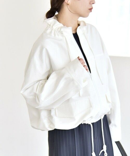 SHIPS / シップス ブルゾン | 《予約》quaranciel:〈手洗い可能〉ギャザー スタンドカラー ドロスト ショート ブルゾン | 詳細9