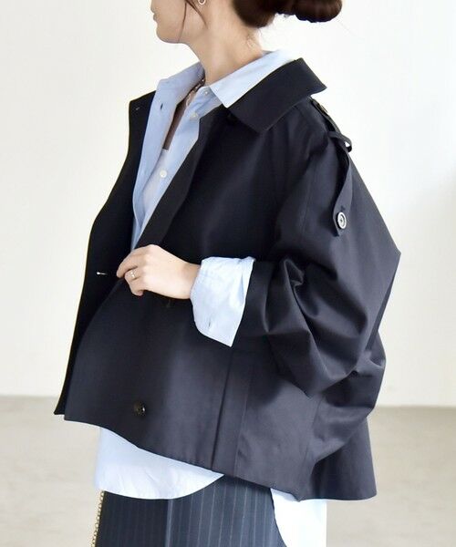 SHIPS / シップス トレンチコート | 《予約》quaranciel: ドルマンスリーブ ショート トレンチ コート | 詳細14