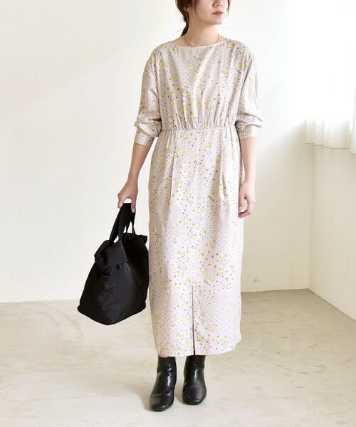SHIPS / シップス ロング・マキシ丈ワンピース | 《予約》quaranciel:〈洗濯機可能〉ドット フラワー プリント Iライン ギャザー ワンピース | 詳細5
