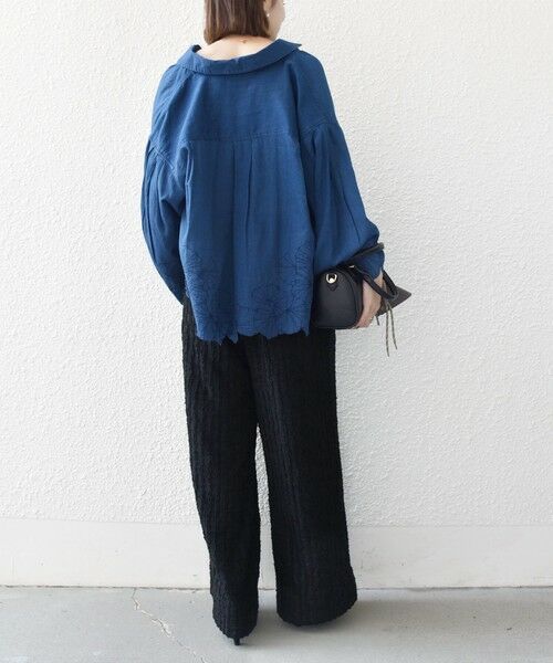 SHIPS / シップス シャツ・ブラウス | 《予約》SHIPS any:〈手洗い可能〉シアー デニム フラワー エンブロ タック シャツ | 詳細17