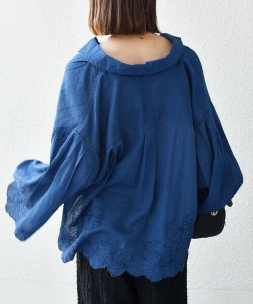 SHIPS / シップス シャツ・ブラウス | 《予約》SHIPS any:〈手洗い可能〉シアー デニム フラワー エンブロ タック シャツ | 詳細20