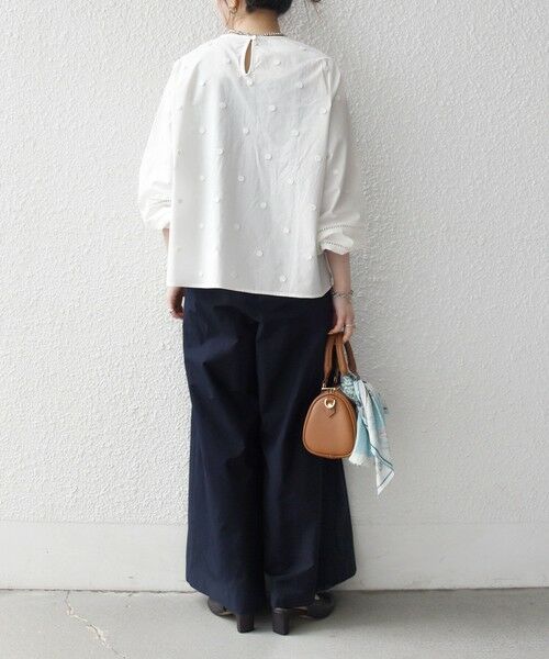 SHIPS / シップス シャツ・ブラウス | 《予約》【WEB限定】SHIPS any:〈洗濯機可能〉フラワー モチーフ ハシゴレース クルーネック ブラウス | 詳細2