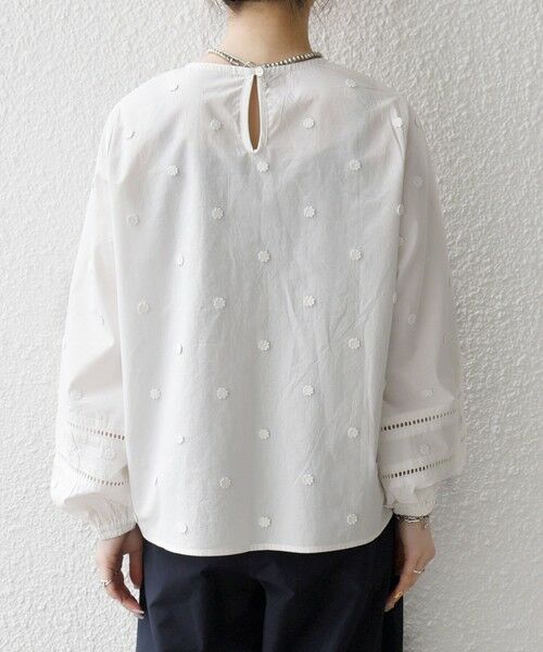 SHIPS / シップス シャツ・ブラウス | 《予約》【WEB限定】SHIPS any:〈洗濯機可能〉フラワー モチーフ ハシゴレース クルーネック ブラウス | 詳細14