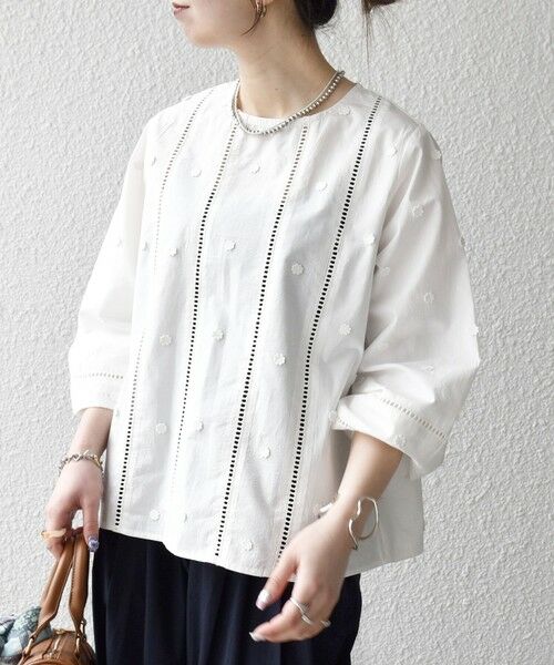 SHIPS / シップス シャツ・ブラウス | 《予約》【WEB限定】SHIPS any:〈洗濯機可能〉フラワー モチーフ ハシゴレース クルーネック ブラウス | 詳細8