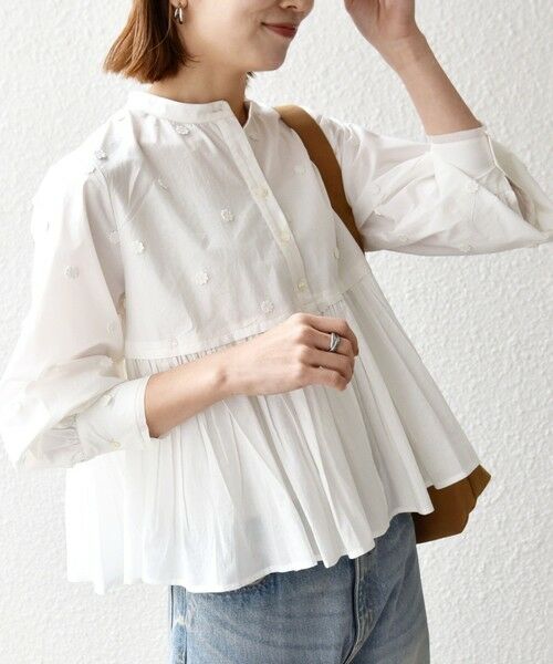 SHIPS / シップス シャツ・ブラウス | 《予約》【WEB限定】SHIPS any:〈洗濯機可能〉フラワー モチーフ ペプラム ギャザー シャツ ブラウス（ホワイト）