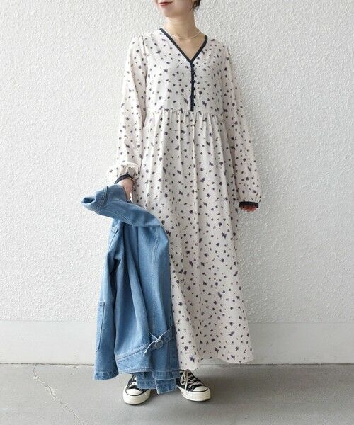SHIPS / シップス ロング・マキシ丈ワンピース | 《予約》SHIPS any:〈洗濯機可能〉フラワー プリント ウエストギャザー Vネック ワンピース | 詳細2