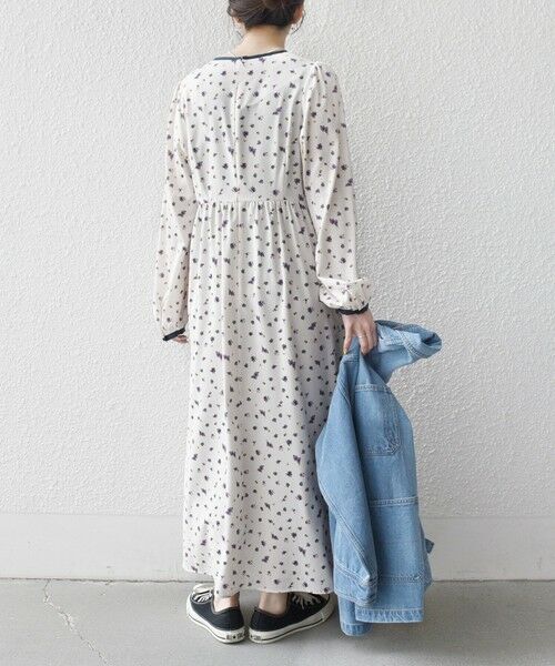 SHIPS / シップス ロング・マキシ丈ワンピース | 《予約》SHIPS any:〈洗濯機可能〉フラワー プリント ウエストギャザー Vネック ワンピース | 詳細6