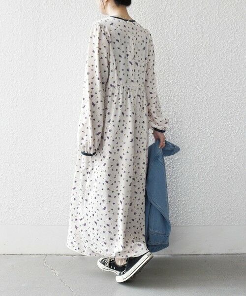 SHIPS / シップス ロング・マキシ丈ワンピース | 《予約》SHIPS any:〈洗濯機可能〉フラワー プリント ウエストギャザー Vネック ワンピース | 詳細7