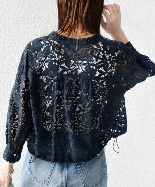 SHIPS / シップス シャツ・ブラウス | 《予約》〈手洗い可能〉裾 ドロスト レース ブラウス | 詳細23