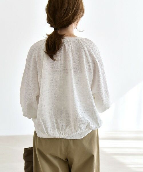 SHIPS / シップス シャツ・ブラウス | 《予約》quaranciel:〈洗濯機可能〉ジャカード ボリュームスリーブ クルーネック ブラウス | 詳細7