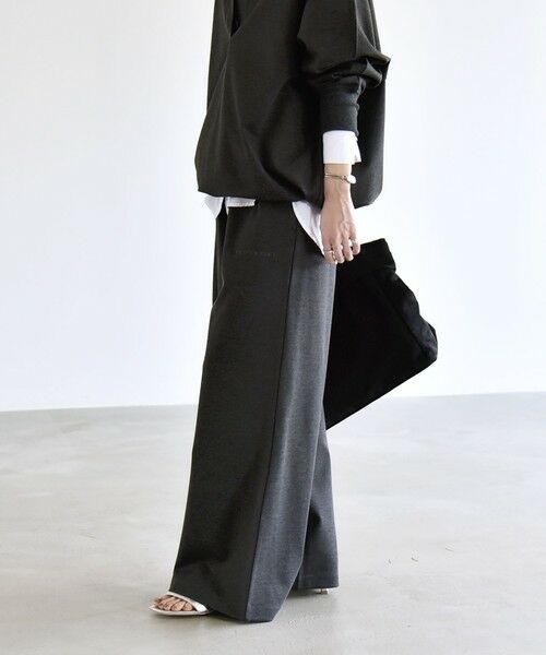 SHIPS / シップス ショート・ハーフ・半端丈パンツ | quaranciel:〈洗濯機可能〉ライト ポンチ ロゴ刺繍 スウェット パンツ | 詳細24