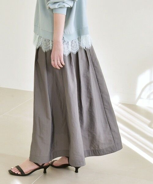 SHIPS / シップス ロング・マキシ丈スカート | 《予約》quaranciel:〈洗濯機可能〉ナイロン ステッチ タック フレア スカート | 詳細10