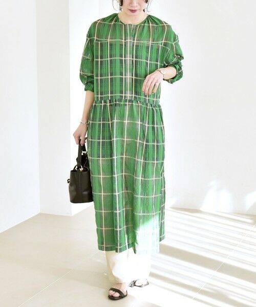 SHIPS / シップス ロング・マキシ丈ワンピース | 《予約》quaranciel:〈手洗い可能〉シアー ギャザー チェック ロング ワンピース | 詳細1