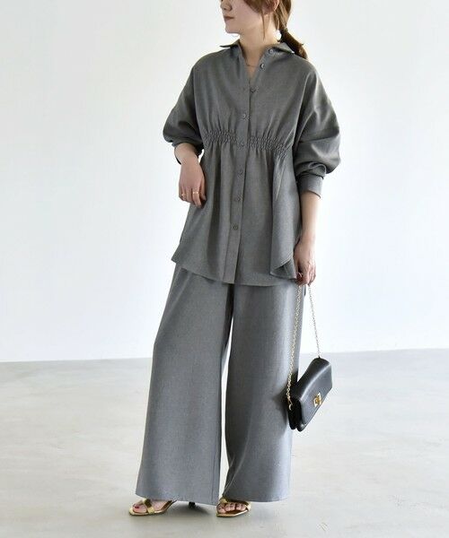 SHIPS / シップス サロペット・オールインワン | 《予約》quaranciel:〈洗濯機可能〉ギャザー シャツ & イージー パンツ セットアップ | 詳細1