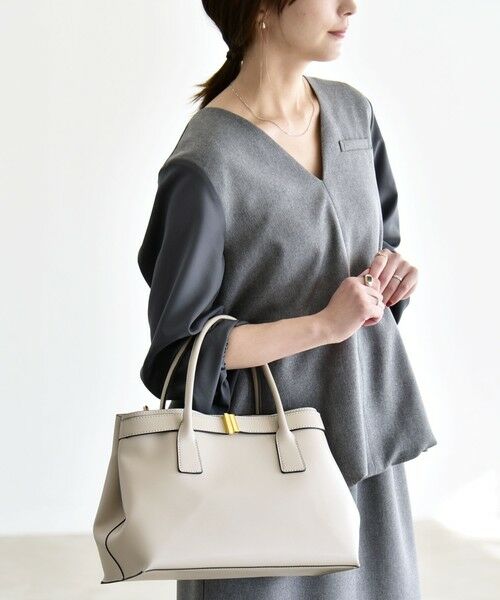 SHIPS / シップス ロング・マキシ丈ワンピース | 《予約》quaranciel:〈洗濯機可能〉Vネック ブラウス & Iライン スカート セットアップ | 詳細17