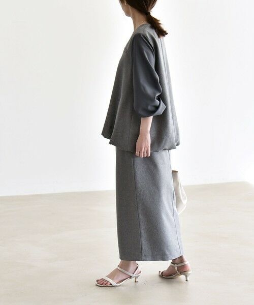 SHIPS / シップス ロング・マキシ丈ワンピース | 《予約》quaranciel:〈洗濯機可能〉Vネック ブラウス & Iライン スカート セットアップ | 詳細8