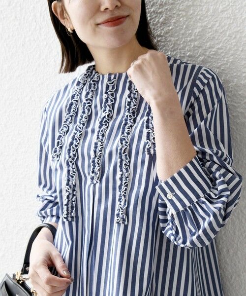 SHIPS / シップス シャツ・ブラウス | 《予約》SHIPS any:〈洗濯機可能〉REPREVE フリル クルーネック Aライン ブラウス（ネイビー）