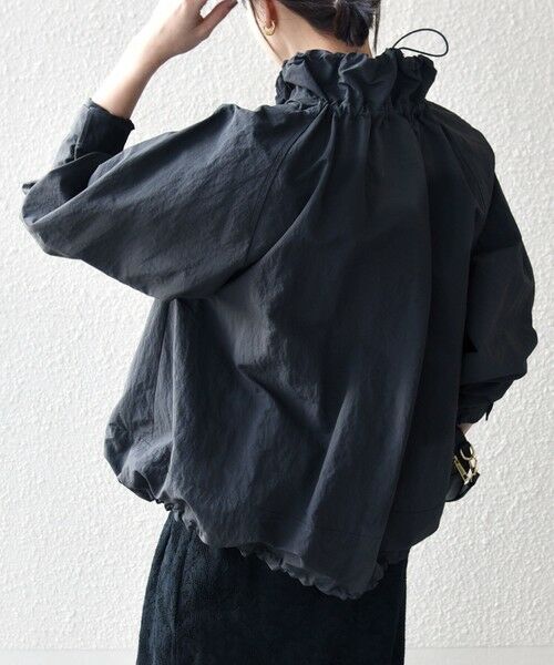 SHIPS / シップス ブルゾン | 《予約》SHIPS any:〈洗濯機可能〉ナイロン タスラン ギャザー スタンドカラー ブルゾン | 詳細14