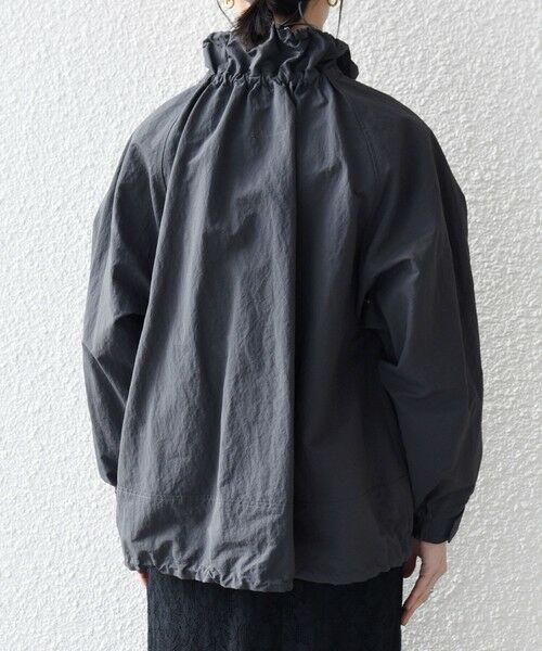 SHIPS / シップス ブルゾン | 《予約》SHIPS any:〈洗濯機可能〉ナイロン タスラン ギャザー スタンドカラー ブルゾン | 詳細19
