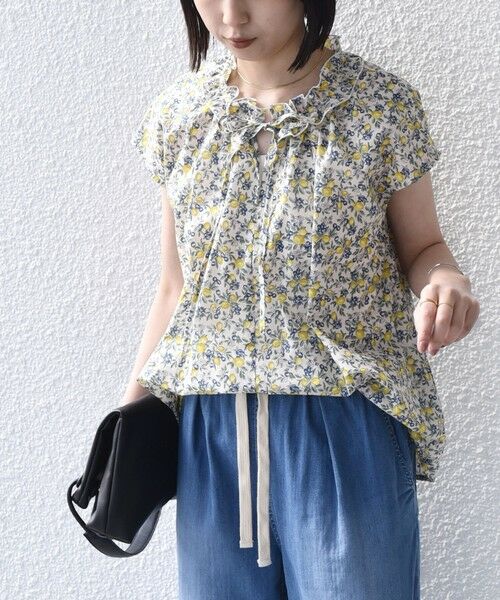 SHIPS / シップス シャツ・ブラウス | 《予約》SHIPS Colors:〈手洗い可能〉フルーツ プリント フリルネック ブラウス◆ | 詳細9