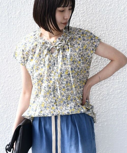 SHIPS / シップス シャツ・ブラウス | 《予約》SHIPS Colors:〈手洗い可能〉フルーツ プリント フリルネック ブラウス◆ | 詳細10