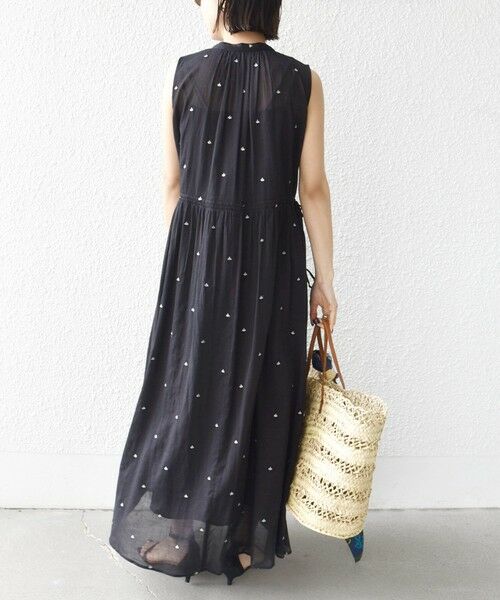 SHIPS / シップス ロング・マキシ丈ワンピース | 《予約》〈手洗い可能〉コットン オーガンジー 刺繍 ウエスト ドロスト ワンピース | 詳細3