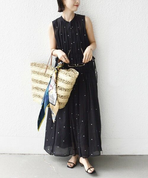 SHIPS / シップス ロング・マキシ丈ワンピース | 《予約》〈手洗い可能〉コットン オーガンジー 刺繍 ウエスト ドロスト ワンピース | 詳細5