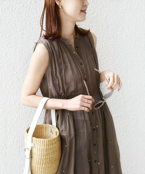 SHIPS / シップス ロング・マキシ丈ワンピース | 《予約》〈手洗い可能〉コットン オーガンジー 刺繍 ウエスト ドロスト ワンピース | 詳細15