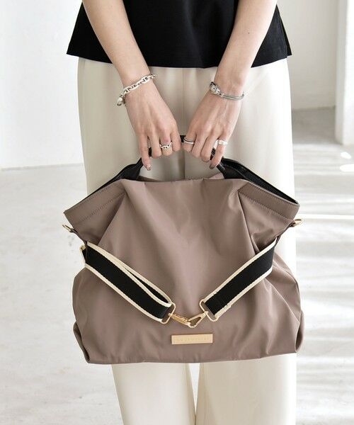 SHIPS / シップス トートバッグ | 《予約》quaranciel: ラインベルト 2way ショルダー トート バッグ（A4対応） | 詳細22