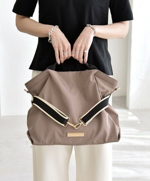 SHIPS / シップス トートバッグ | 《予約》quaranciel: ラインベルト 2way ショルダー トート バッグ（A4対応） | 詳細23