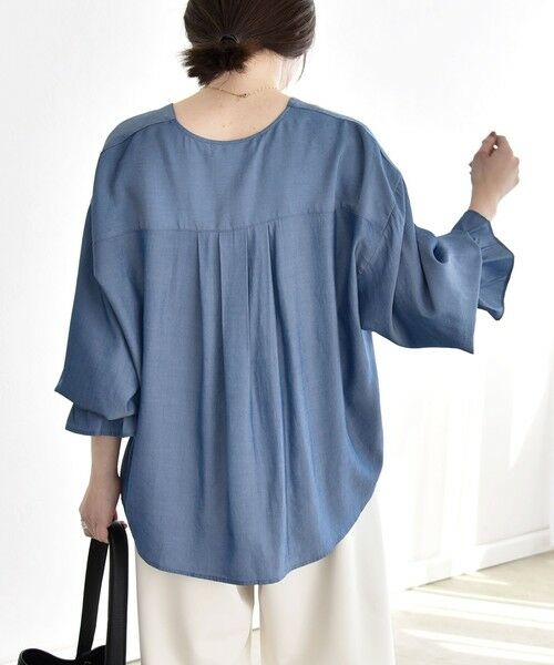 SHIPS / シップス シャツ・ブラウス | 《予約》quaranciel:〈洗濯機可能〉Vネック ギャザーヘム ブラウス | 詳細17