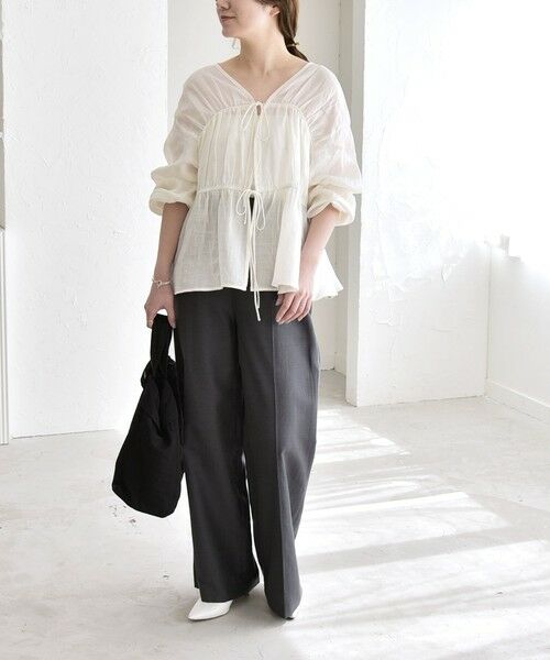 SHIPS / シップス シャツ・ブラウス | 《予約》quaranciel:〈手洗い可能〉ラミー ギャザー リボン ティアード ブラウス | 詳細1