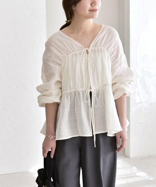 SHIPS / シップス シャツ・ブラウス | 《予約》quaranciel:〈手洗い可能〉ラミー ギャザー リボン ティアード ブラウス | 詳細13